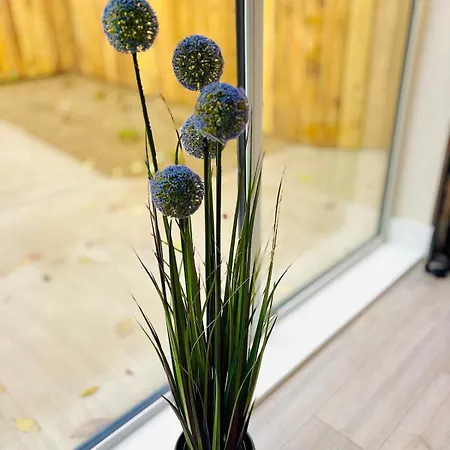 The - A Away From Home, With Private & Secluded Sauna Access *