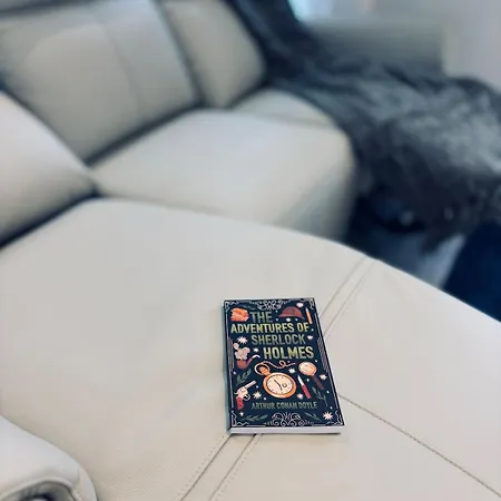 The - A Away From Home, With Private & Secluded Sauna Access *