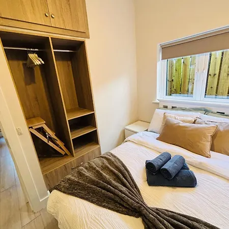 The - A Away From Home, With Private & Secluded Sauna Access Σπίτι διακοπών *