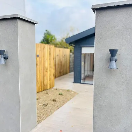 The - A Away From Home, With Private & Secluded Sauna Access Holiday home