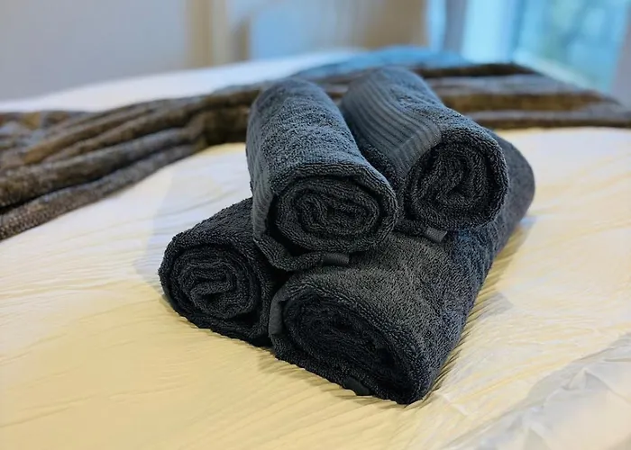 The - A Away From Home, With Private & Secluded Sauna Access