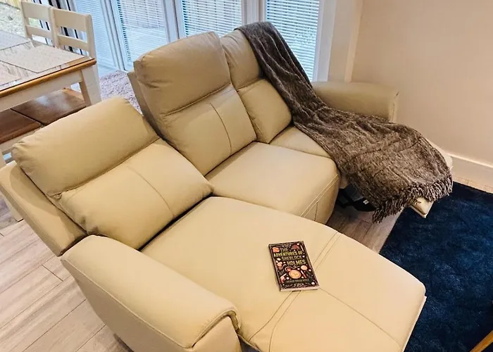 The - A Away From Home, With Private & Secluded Sauna Access קילאלו