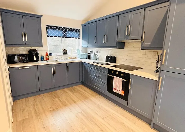 The - A Away From Home, With Private & Secluded Sauna Access